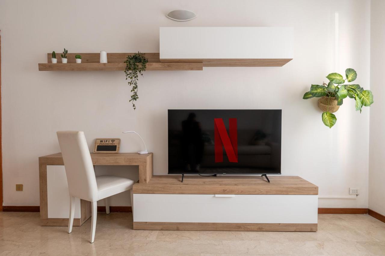 San Siro Big House Wifi Netflix Free Parking Lejlighed Milano Eksteriør billede