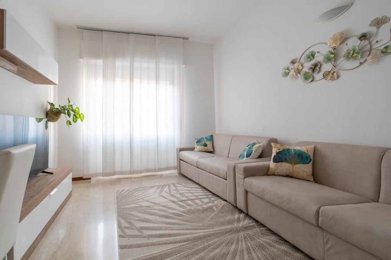 San Siro Big House Wifi Netflix Free Parking Lejlighed Milano Eksteriør billede