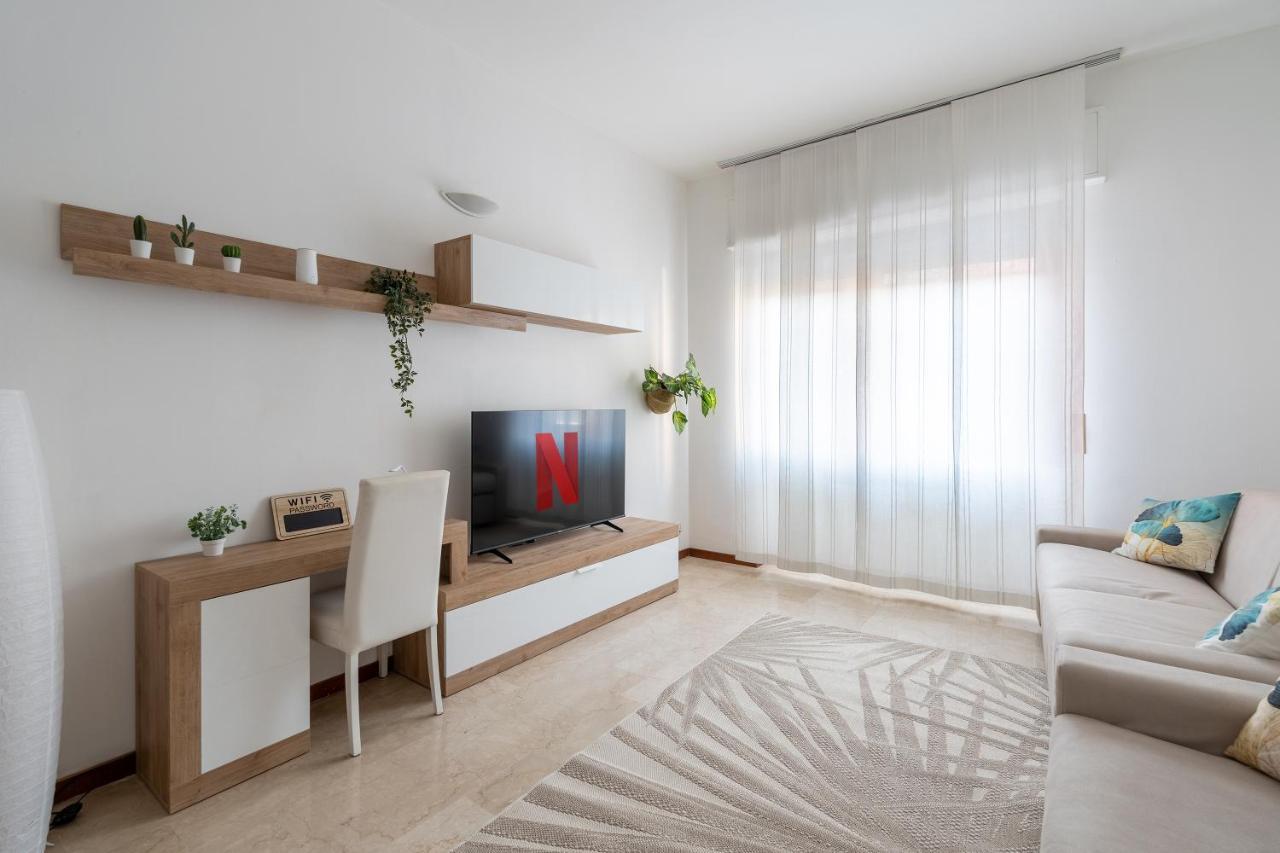 San Siro Big House Wifi Netflix Free Parking Lejlighed Milano Eksteriør billede